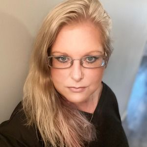 Meet your Posher, Candice